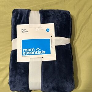 Room Essentials Dark Blue Plush Blanket